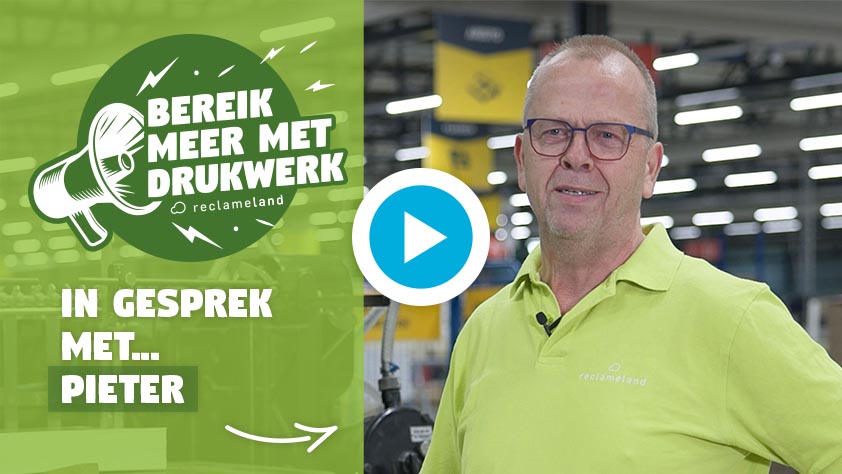 In gesprek met Pieter over het stansen van drukwerk